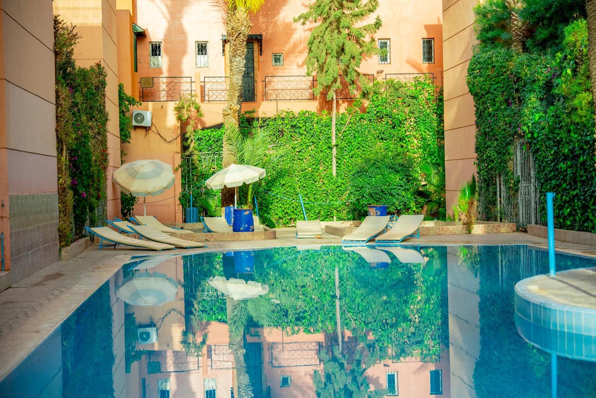 Riad The Moroccans Pool And Terrace Marrakesch Exterior foto